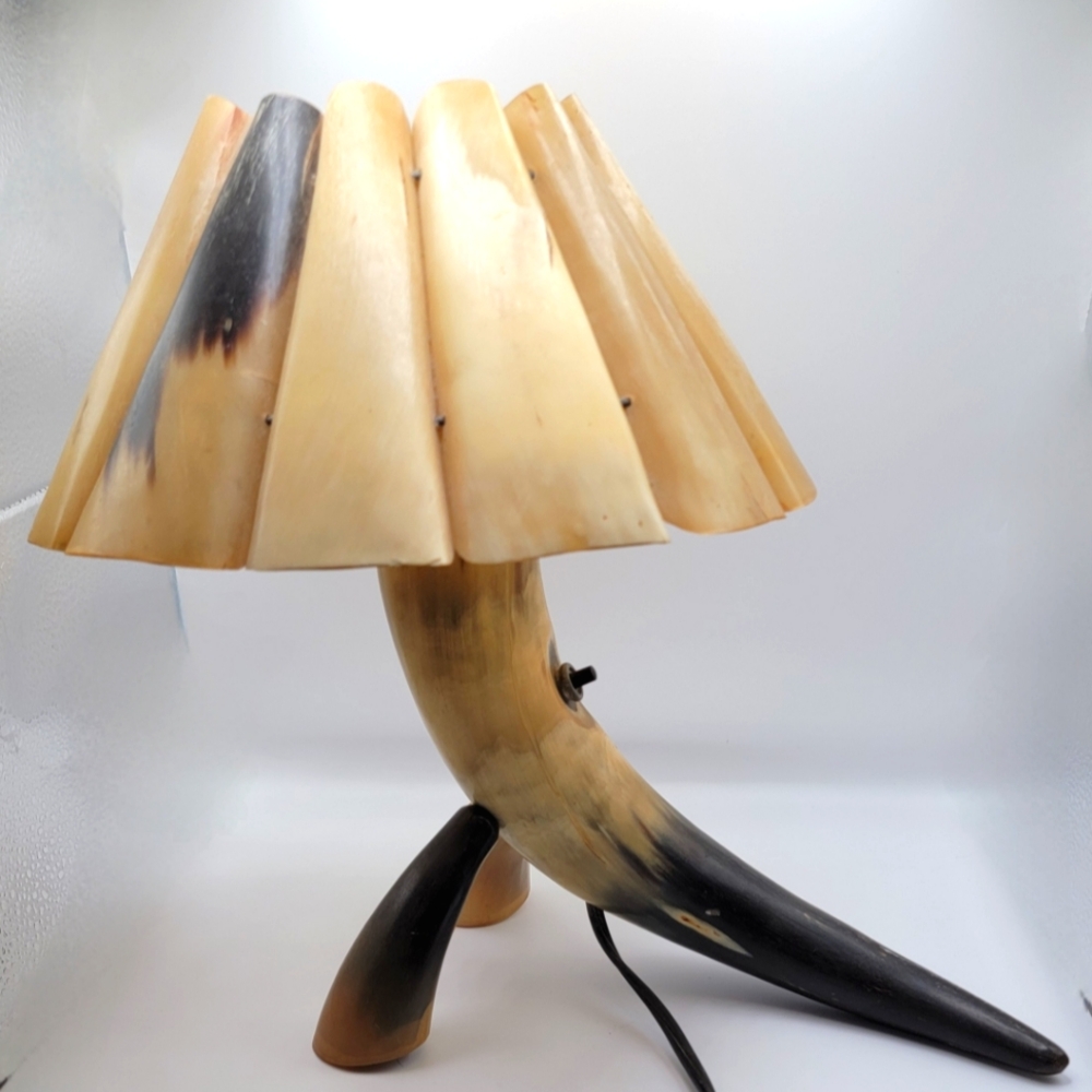 VINTAGE Steer Horn Desk Lamp - Picture 2 of 7